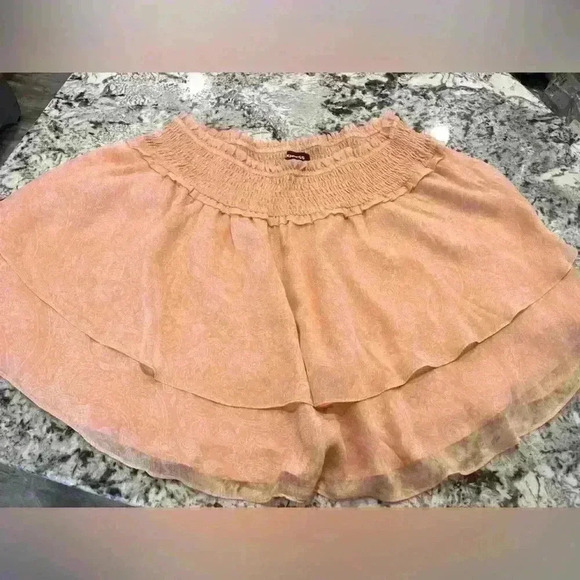 Express Dresses & Skirts - Women’s express paisley lined skirt